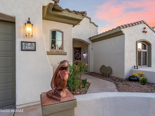 380 E Via Puente De La Lluvia, Sahuarita, AZ 85629 - property entrance with stucco siding
