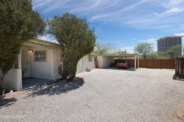 201 N Cloverland Ave, Tucson, AZ 85711 - view of yard with driveway
