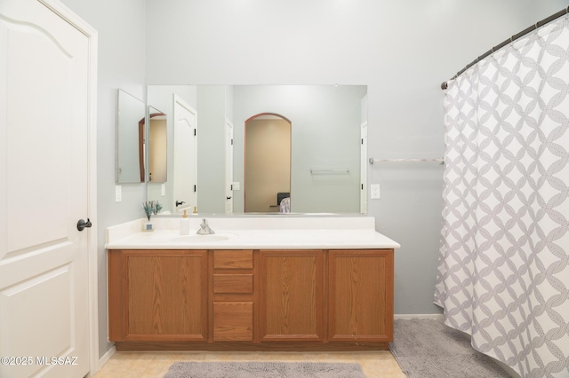 2511 N Avenida Tabica, Green Valley, AZ 85614 - full bathroom featuring vanity and curtained shower
