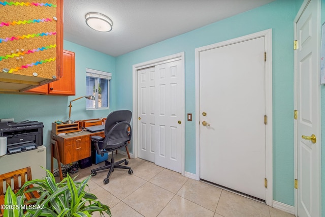 1861 E Crown Ridge Way, Oro Valley, AZ 85755 - office with light tile patterned floors and baseboards