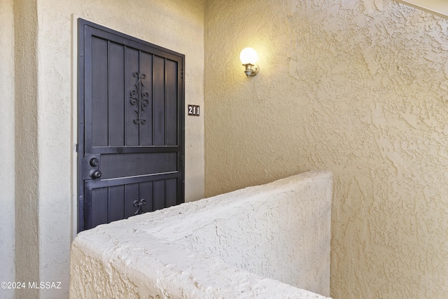 5500 N Valley View Rd Unit 211, Tucson, AZ 85718 - bedroom featuring a textured wall