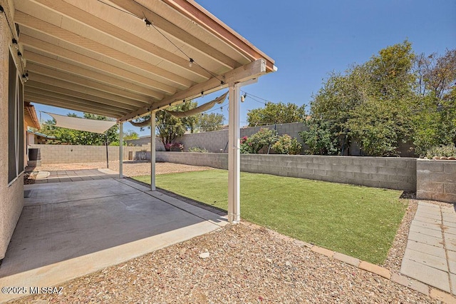 7925 S Danforth Ave, Tucson, AZ 85747 - view of yard with a patio