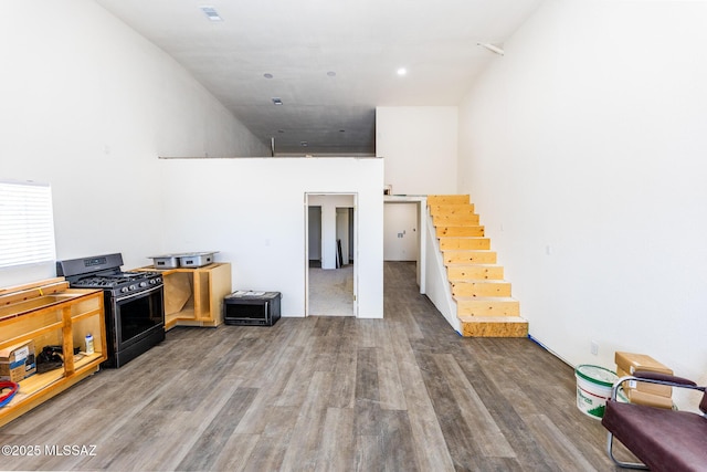 577 W Whitney Ln, Saint David, AZ 85630 - kitchen with range with gas cooktop and wood finished floors