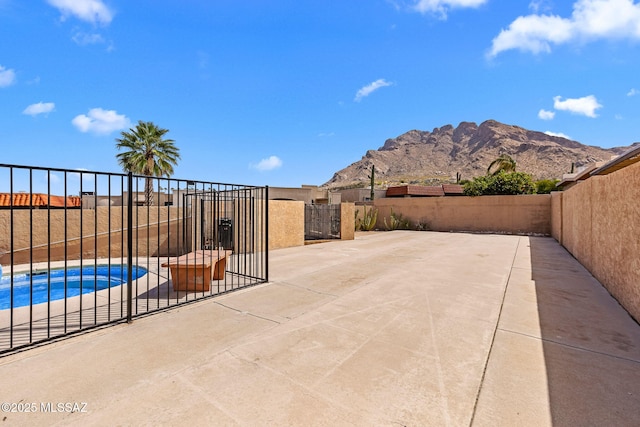 242 E Calle Turquesa, Tucson, AZ 85704 - fenced backyard with a mountain view