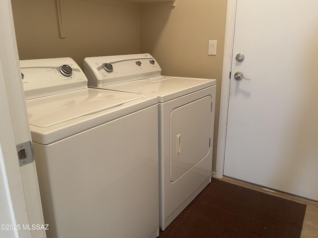 15808 S Via Cayetano, Sahuarita, AZ 85629 - laundry area with washer and dryer