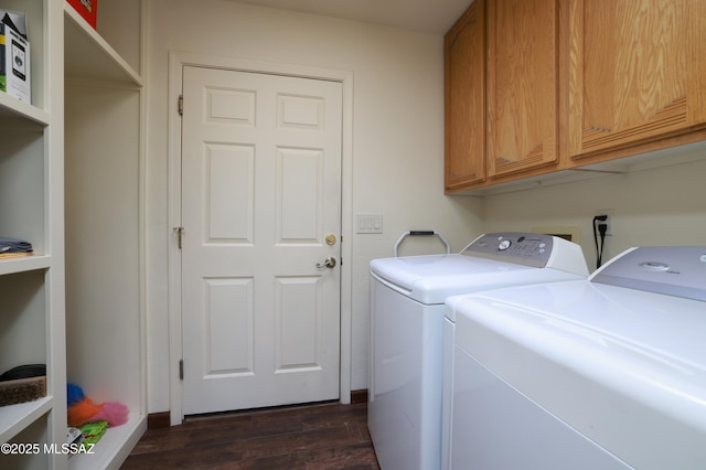 10550 N Lambert Pl, Tucson, AZ 85737 - laundry area featuring independent washer and dryer, dark wood-type flooring, and cabinet space