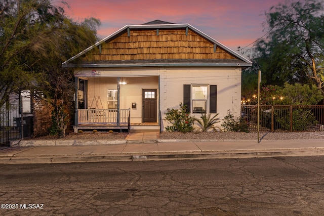 118 N Hoff Ave, Tucson, AZ 85705 - view of front of home with a porch