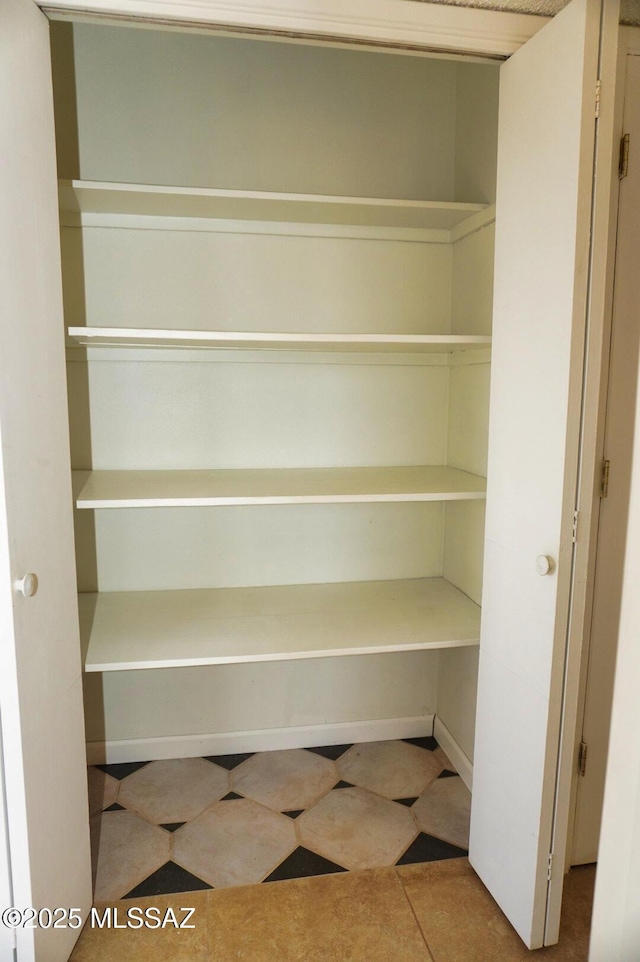 100 N Dale Rd, Pearce, AZ 85625 - view of closet