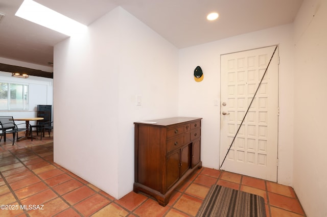 2931 N Mitch Dr, Tucson, AZ 85719 - entryway featuring recessed lighting
