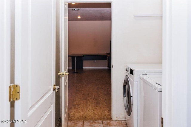 161 N Carlilse Way, Willcox, AZ 85643 - laundry room featuring separate washer and dryer
