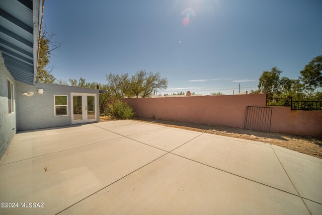 5617 N Camino Del Conde, Tucson, AZ 85718 - view of patio with french doors
