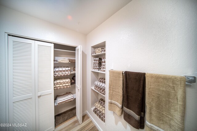 5617 N Camino Del Conde, Tucson, AZ 85718 - view of closet