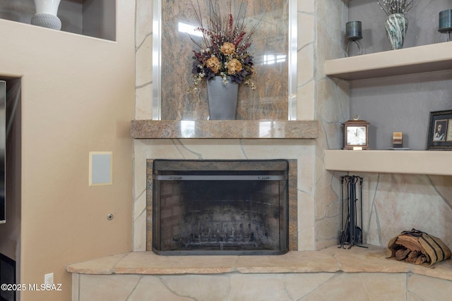 4141 W Camino Del Norte, Tucson, AZ 85742 - detailed view of a fireplace with raised hearth
