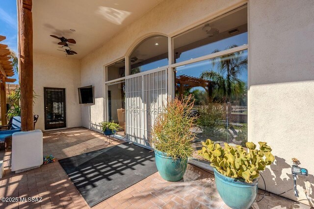 489 W Wedge Way, Green Valley, AZ 85614 - view of patio featuring ceiling fan