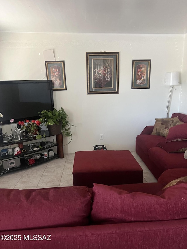 321-323 E Olive St, Tucson, AZ 85706 - view of tiled living room