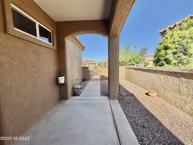 13942 N Cirrus Hill Dr, Oro Valley, AZ 85755 - view of patio / terrace with a gate