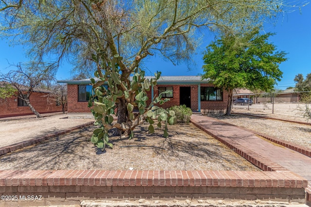 1111 E Lester St, Tucson, AZ 85719 - ranch-style home featuring brick siding