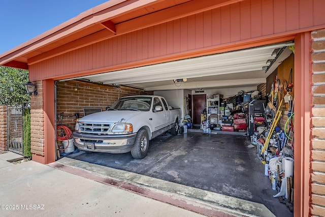 3090 W Alaska St, Tucson, AZ 85746 - view of garage