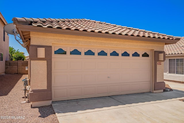 2649 W Catalina View Dr, Tucson, AZ 85742 - view of garage