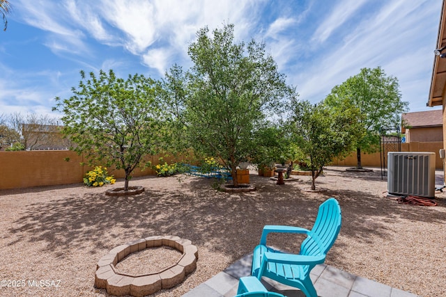 6945 S Wingbow Dr, Tucson, AZ 85756 - fenced backyard with central AC and a patio area