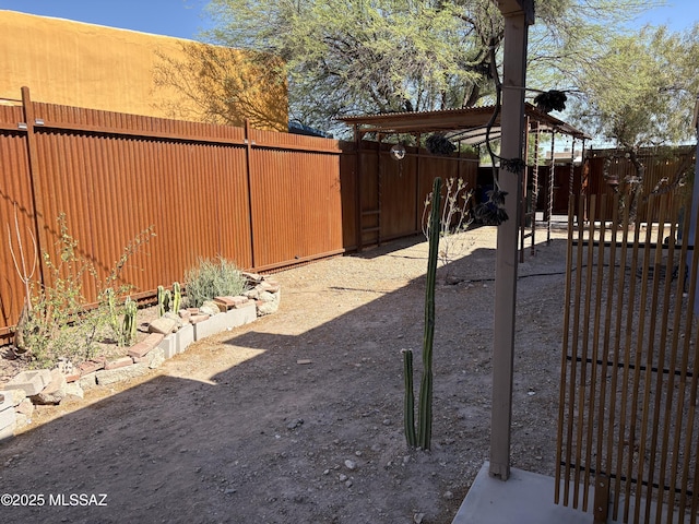 140 W 27th St, Tucson, AZ 85713 - view of yard with a gate