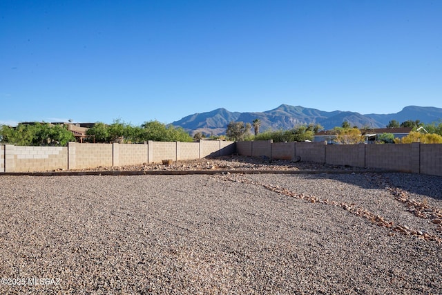 4210 S Santolina Ct, Sierra Vista, AZ 85650 - fenced backyard featuring a mountain view