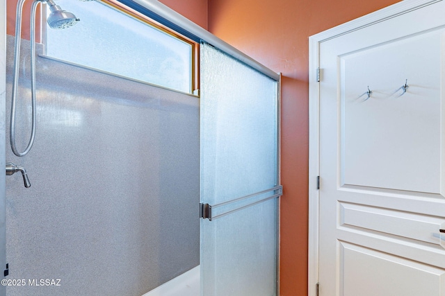 11315 N Mountain Meadow Pl, Oro Valley, AZ 85737 - bathroom featuring a shower with door