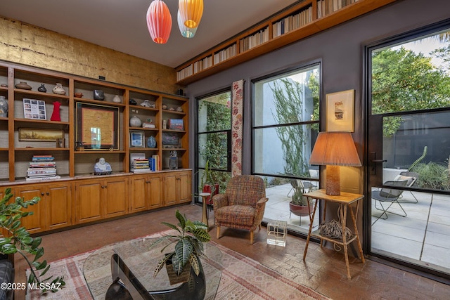 388 S Convent Ave, Tucson, AZ 85701 - view of living area