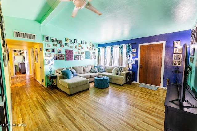 453 W Union St, Benson, AZ 85602 - living area featuring light wood-style flooring and ceiling fan