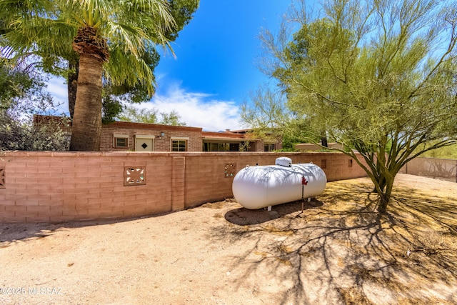 6945 N Mona Lisa Rd, Tucson, AZ 85741 - view of yard