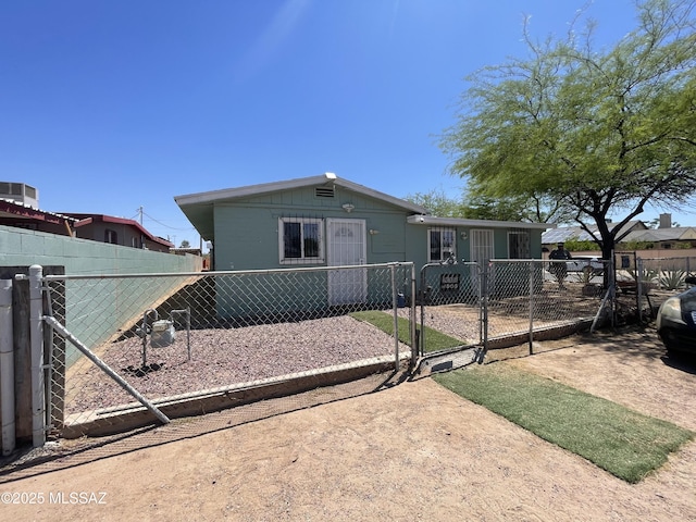 1202 E 26th St, Tucson, AZ 85713 - view of front of property with a gate and a fenced front yard