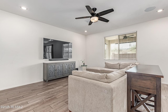 16800 S Paseo Las Vigas, Sahuarita, AZ 85629 - living area featuring wood finished floors, a ceiling fan, baseboards, and recessed lighting