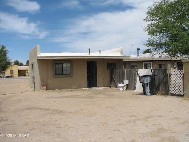 277 N Bowie Ave, Willcox, AZ 85643 - rear view of house featuring stucco siding