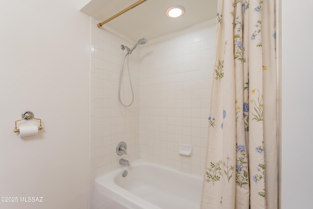6335 N Barcelona Ln Unit 713, Tucson, AZ 85704 - bathroom featuring shower / bath combo with shower curtain