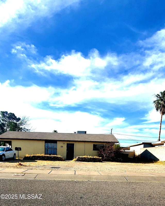 626 W Santa Paula St, Tucson, AZ 85706 - ranch-style house with stucco siding