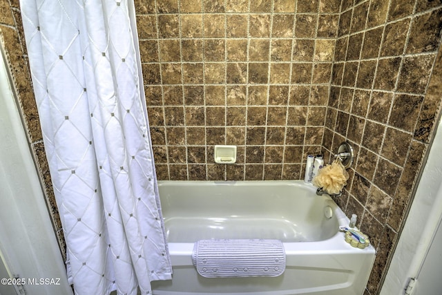 2460 N Cavalry Trl, Tucson, AZ 85749 - full bath with shower / bath combo
