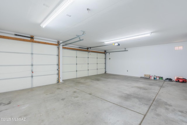 6805 W Tombstone Way, Tucson, AZ 85743 - garage with a garage door opener