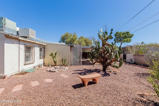 1026 E Mitchell St, Tucson, AZ 85719 - view of yard with central AC