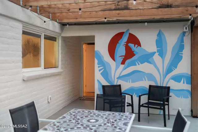 5601 E Baker St, Tucson, AZ 85711 - interior space featuring outdoor dining space