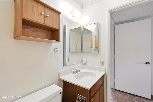 1358 S Desert Meadows Cir, Green Valley, AZ 85614 - bathroom featuring vanity and tile patterned floors