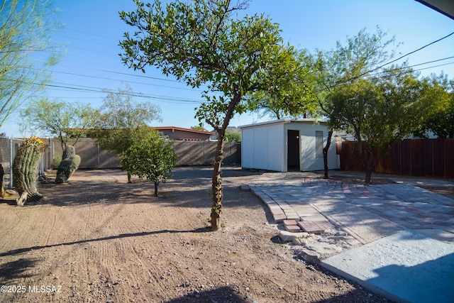1321 W Saint Clair St, Tucson, AZ 85745 - fenced backyard with a patio area