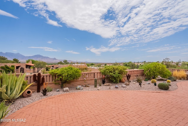 781 W Desert Ridge Dr, Green Valley, AZ 85622 - view of patio with a mountain view