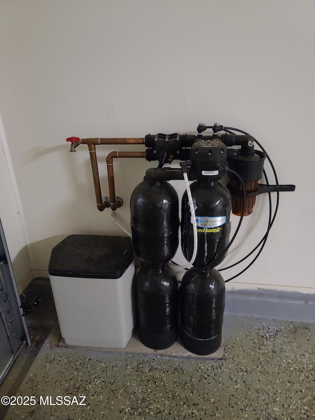 17144 S Scarlet Cliff Pl, Vail, AZ 85641 - detailed view of a water softener system