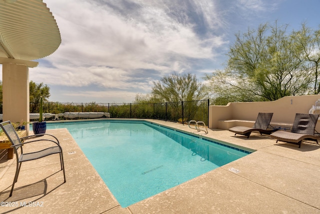 6061 N Tocito Pl, Tucson, AZ 85718 - view of swimming pool featuring a patio area