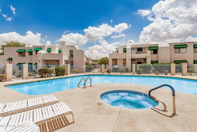 7916 E Colette Cir Unit 51, Tucson, AZ 85710 - community pool with a hot tub