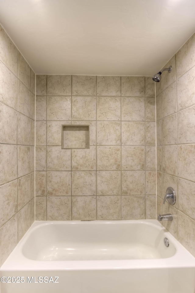 6255 N Camino Pimeria Alta Apt 81, Tucson, AZ 85718 - full bathroom featuring bathing tub / shower combination