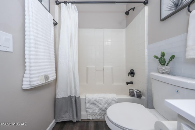 Tucson, AZ 85748 - full bathroom featuring toilet, shower / bathtub combination with curtain, and wood finished floors