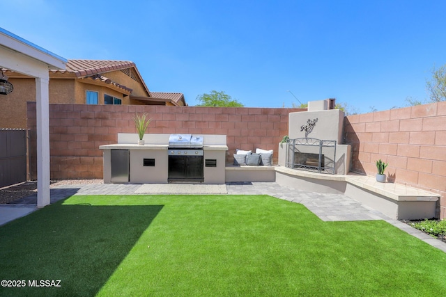Tucson, AZ 85748 - view of yard featuring exterior kitchen