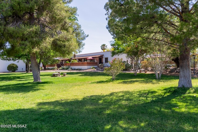 134 S Paseo Quinta Unit A, Green Valley, AZ 85614 - view of grassy yard