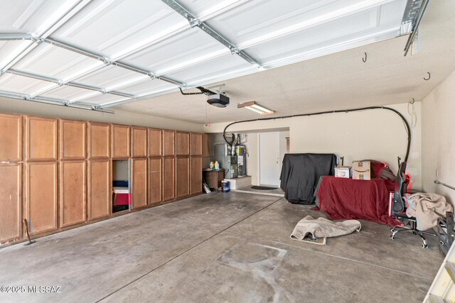 8172 N Streamside Ave, Tucson, AZ 85741 - garage with a garage door opener